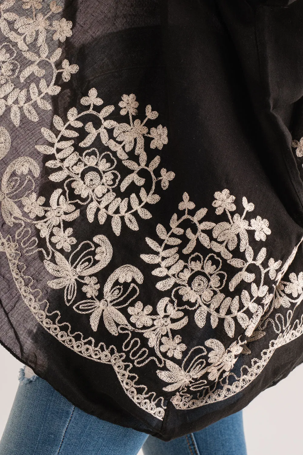 RAJ BLANCHE BLACK BORDER EMBROIDERED KIMONO